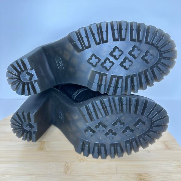 Dr. Martens Persephone Milled Nappa Chunky Heel Boots Faux Fur Lined Size 7 - Picture 8 of 8